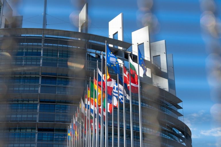 EU plans ‘European Chips Act’ in bid for ‘tech sovereignty’