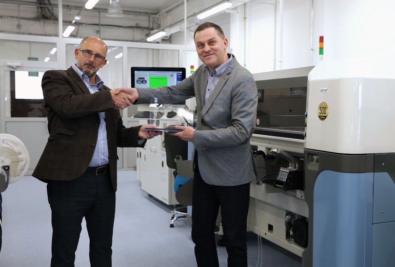 Manufacturer receives 500th pick & place machine