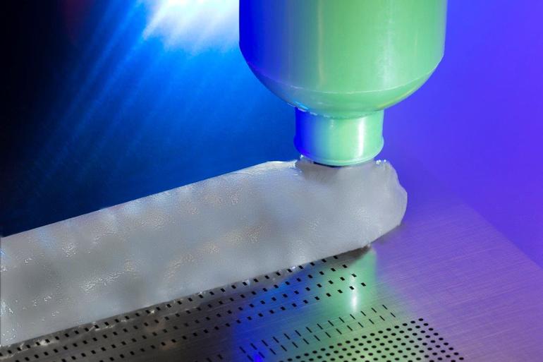 No-clean solder pastes with a low melting point for cost-cutting soldering