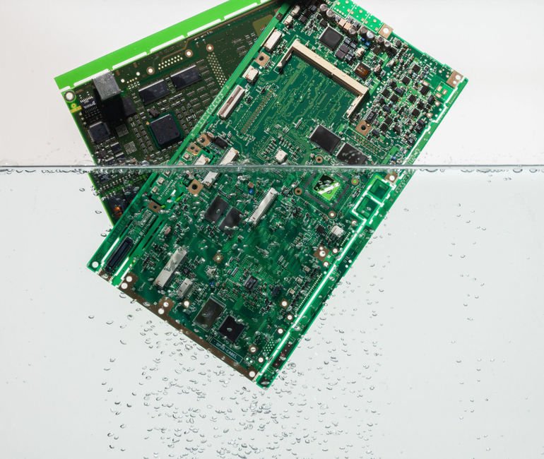 Zestron pH-neutral PCB cleaner for low application concentrations